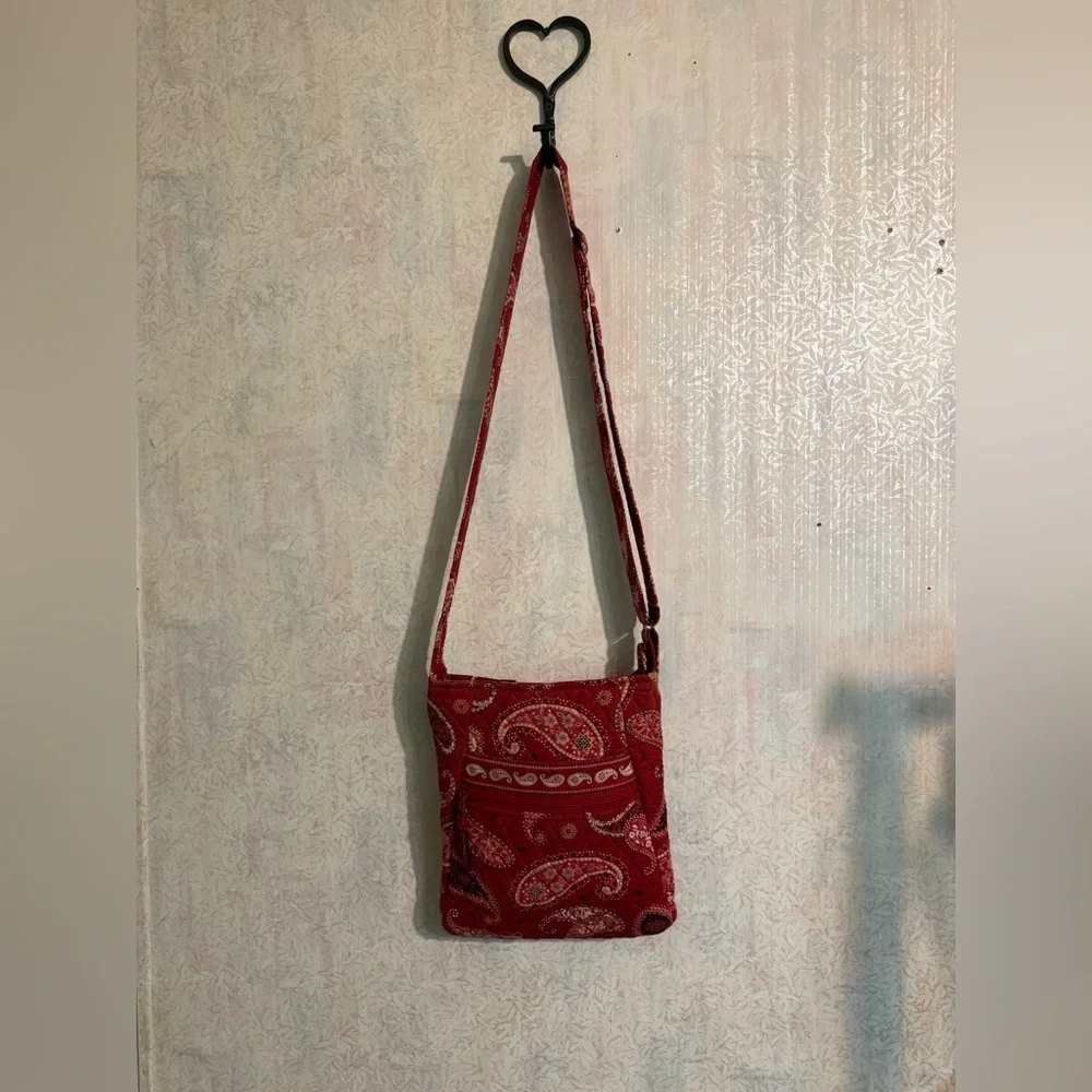 Vera Bradley Mesa Red Paisley Hipster Crossbody Bag, Cottagecore, Feminine